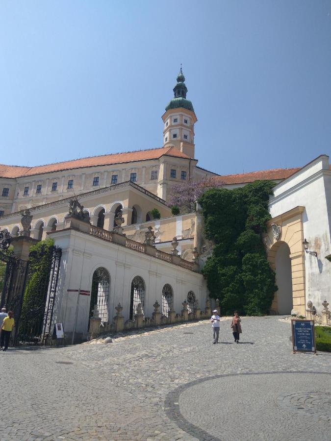 Appartement Le Miracle Rezidence Speicher Mikulov Exteriör bild