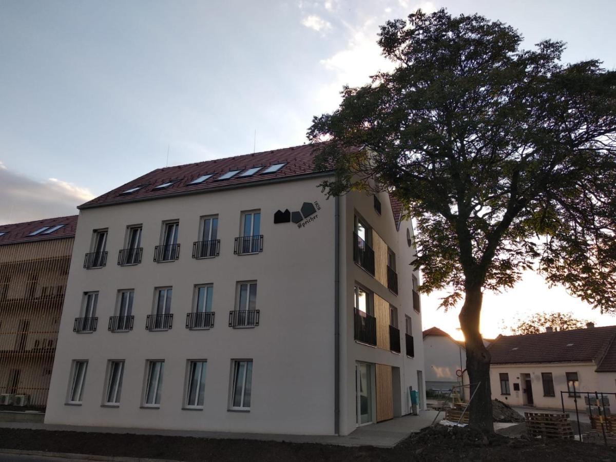 Appartement Le Miracle Rezidence Speicher Mikulov Exteriör bild